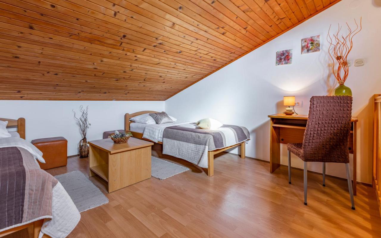 Sweet House With Free Parking Villa Pula Ngoại thất bức ảnh