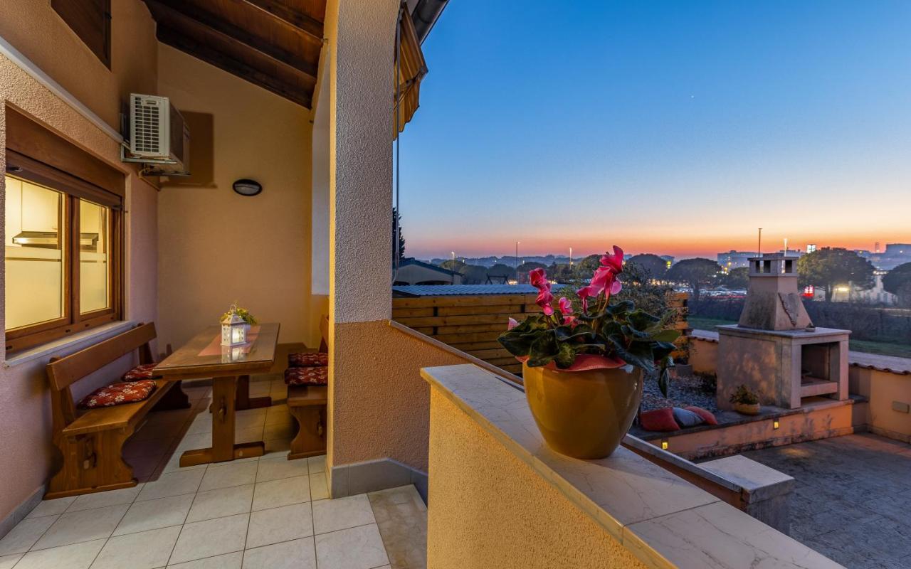 Sweet House With Free Parking Villa Pula Ngoại thất bức ảnh